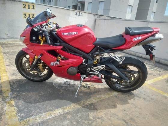TRIUMPH DAYTONA 675 